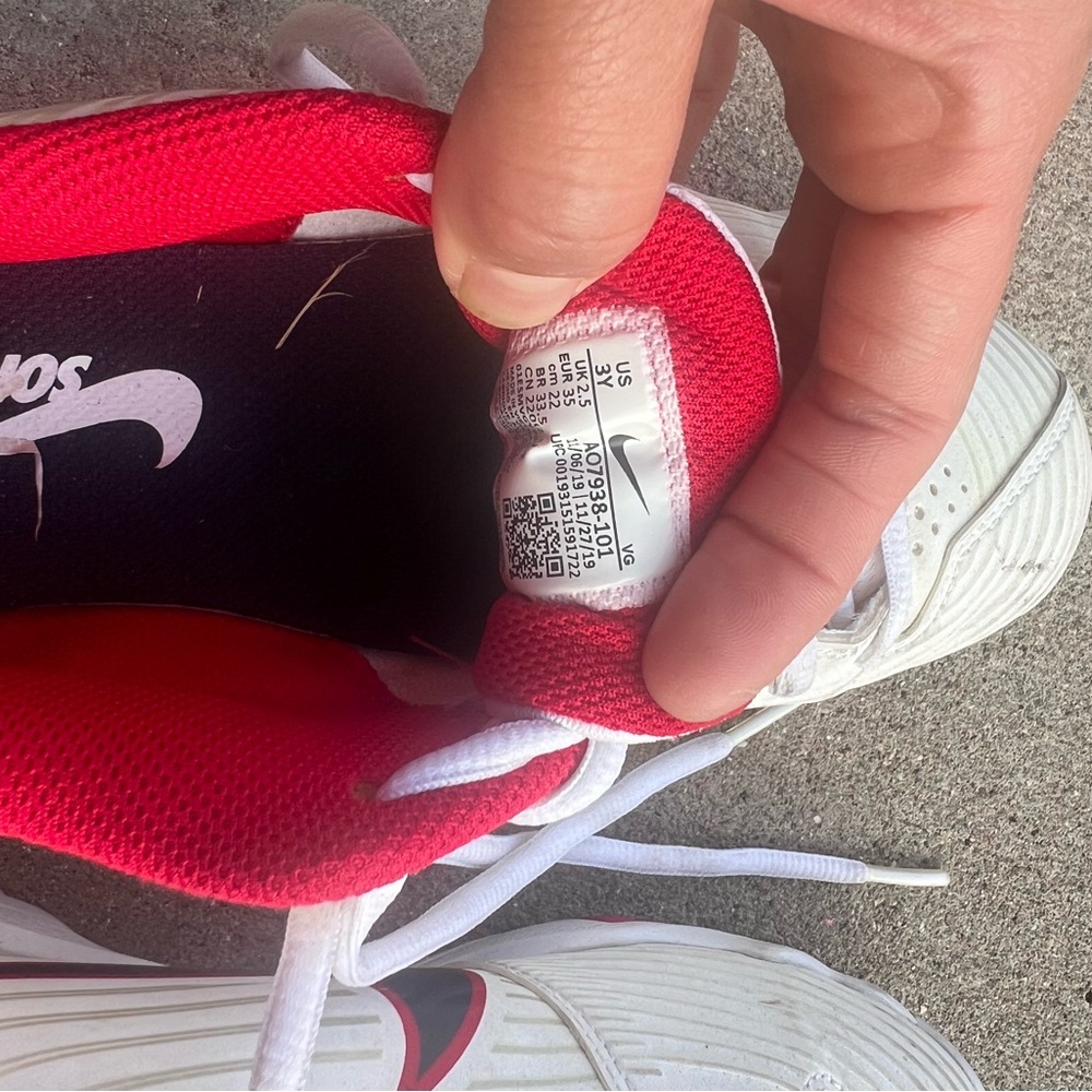 Nike Soccer shoes for girl/boy!